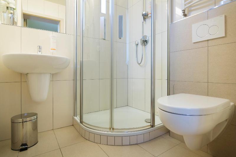 Standard Double Room image 1