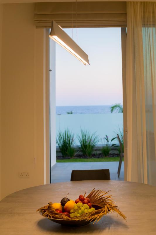 Sea Pearl Beachfront Villas - Breeze - image 11