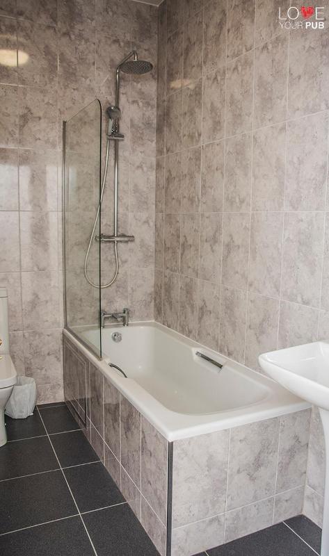 Deluxe Double or Twin Room image 1