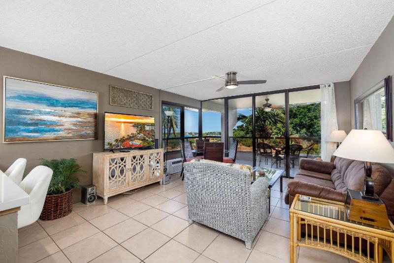 Kona Pacific B409 - image 30