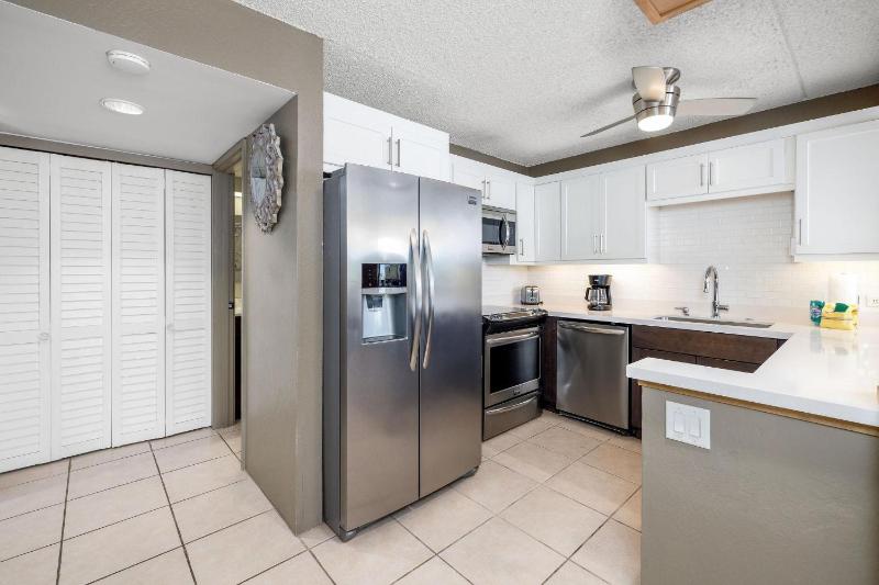 Kona Pacific B409 - image 17