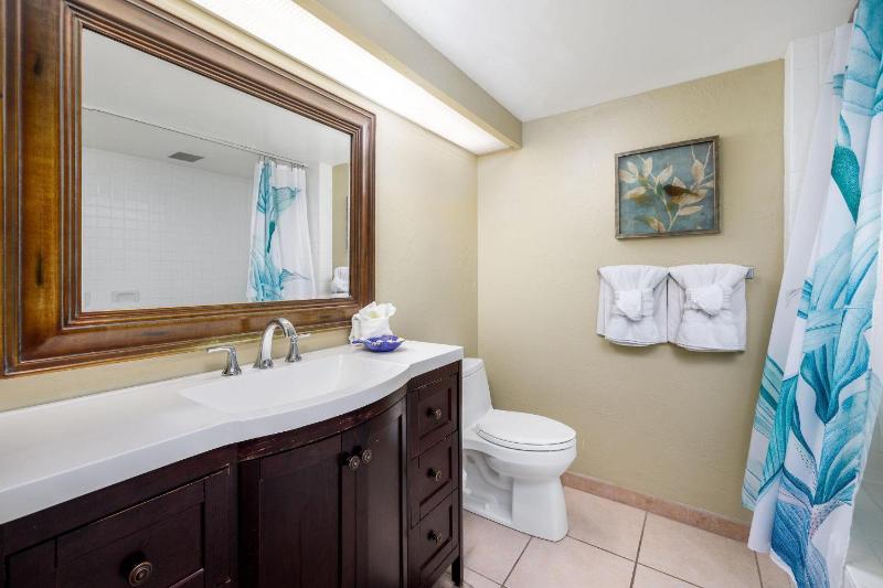 Kona Pacific B409 - image 16