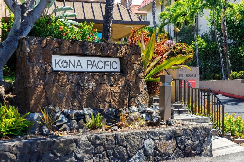 Kona Pacific B409 - image 28
