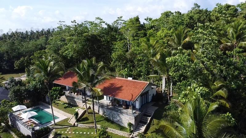 Ebony Boutique Villa - image 12