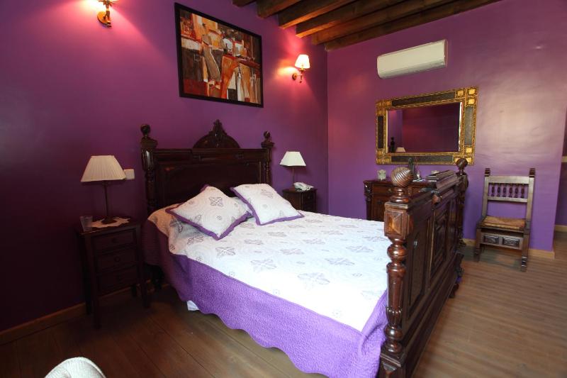 Double or Twin Room image 2
