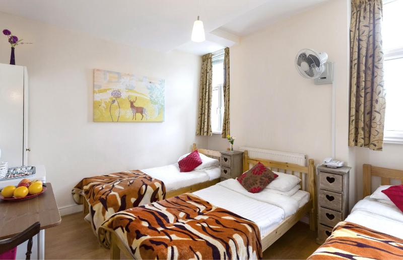 Triple Room image 1