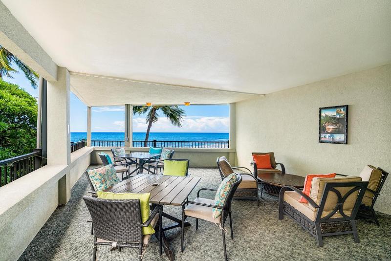 Banyan Tree 301: Oceanfront 2/2 Remodeled with AC - image 36