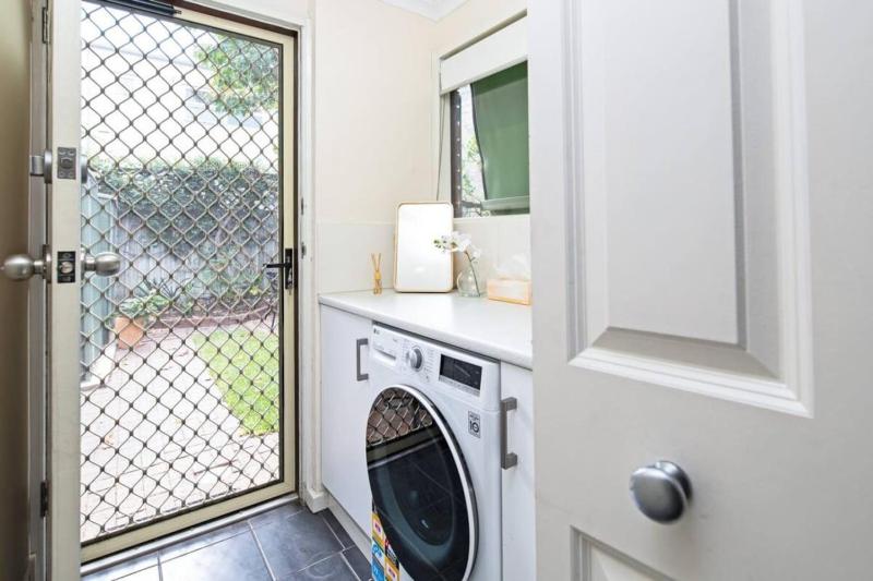 Character and Charm 3BR home with free wine - image 4