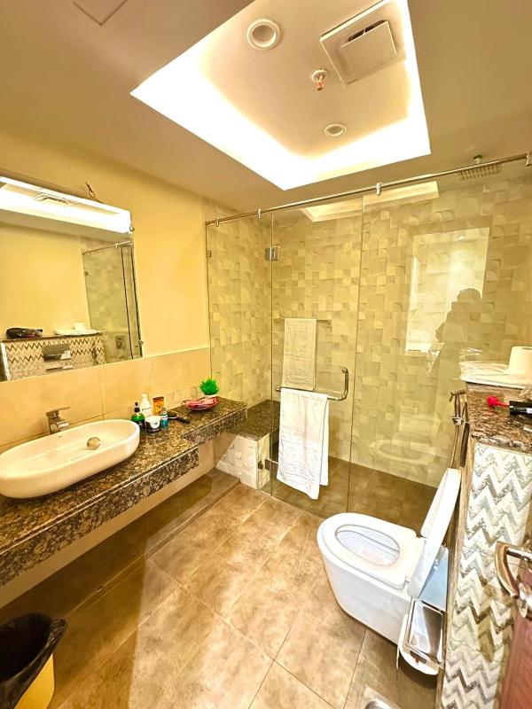 Gold Crest Mall One Bed luxury Apartment- Mirhaa Homes - image 6