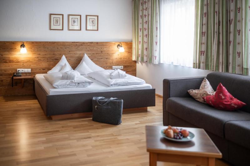 Double Room image 1