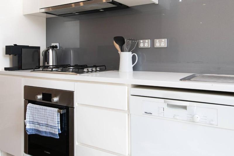 Lovely and Spacious 2-bedroom home in Norwood - image 5