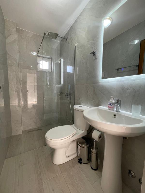 Double Room with Balcony image 2