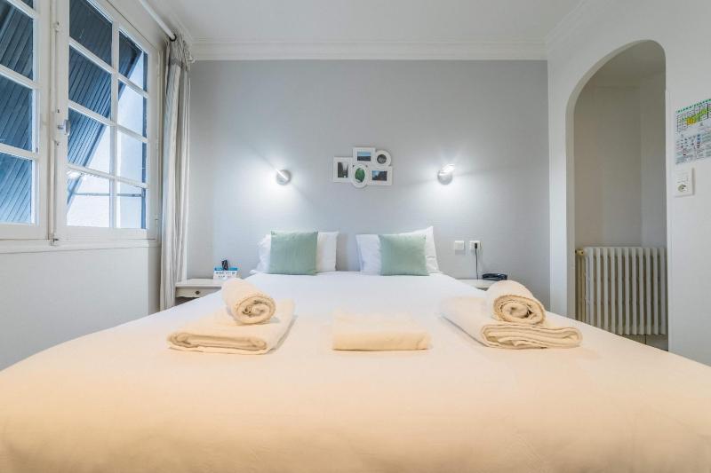 Double Room image 2