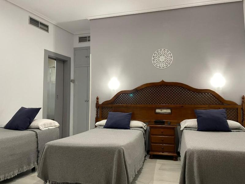Triple Room image 3