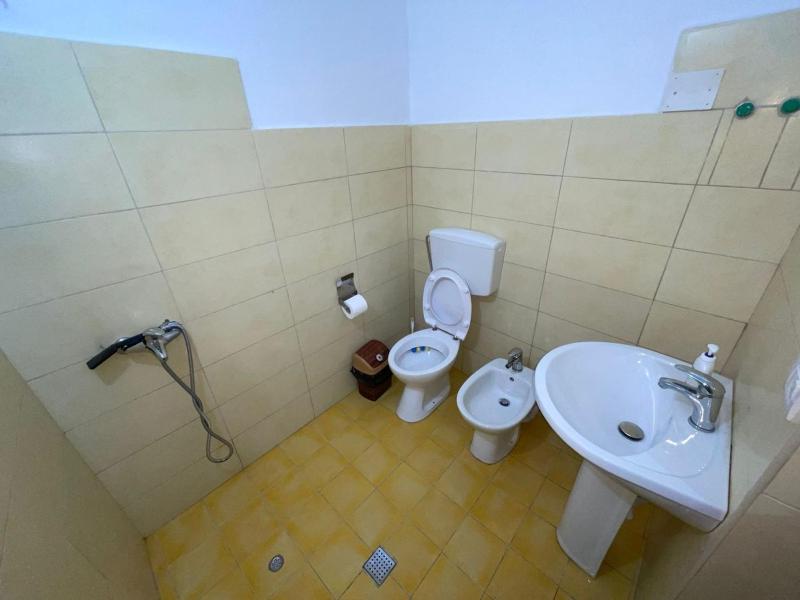 Deluxe Triple Room image 3