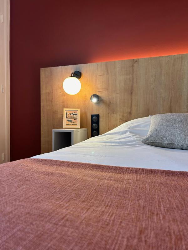 Triple Room with Courtyard View image 1