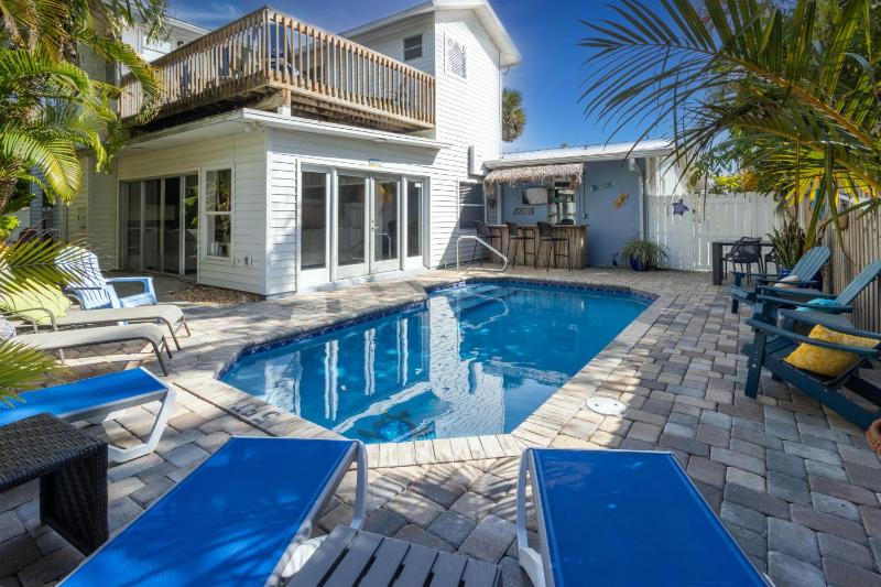 Anna Maria Oasis - image 1