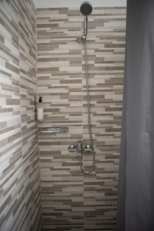 Deluxe Triple Room with Sea View image 3