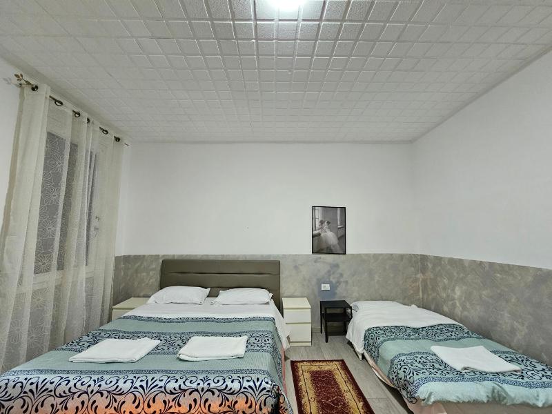 Quadruple Room with Private Bathroom image 4