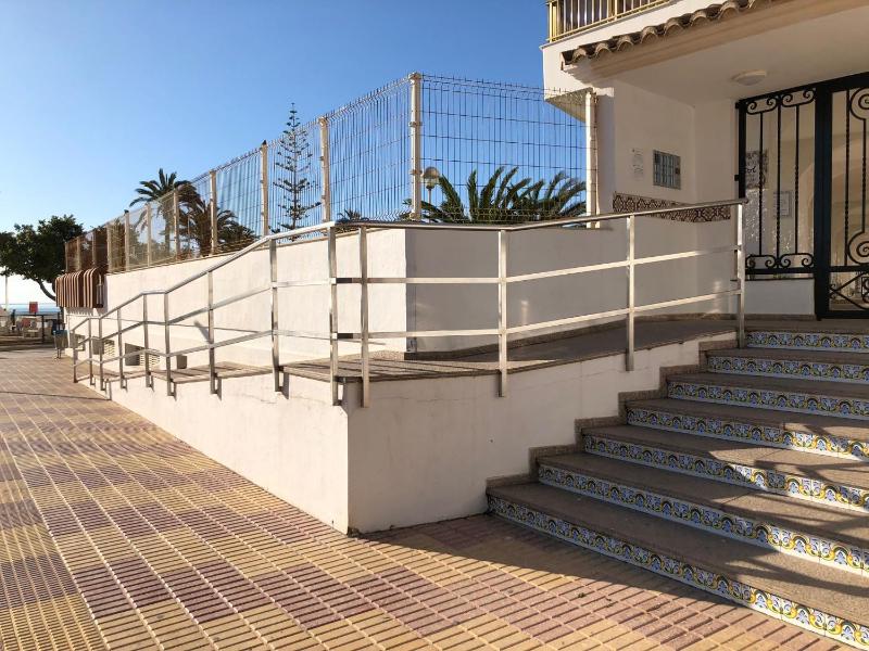Apartamento ARENSOL EN PRIMERA LINEA DE PLAYA - image 13