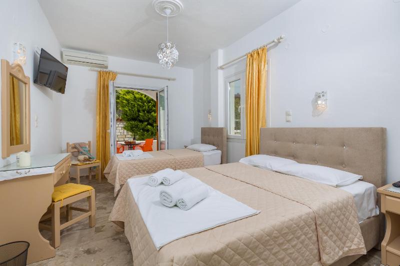 Triple Room image 1
