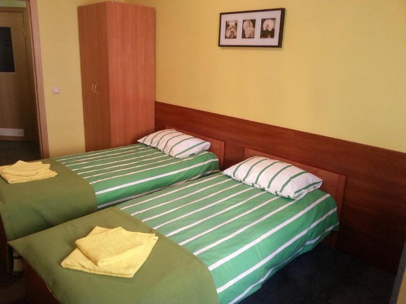 Standard Double or Twin Room image 3