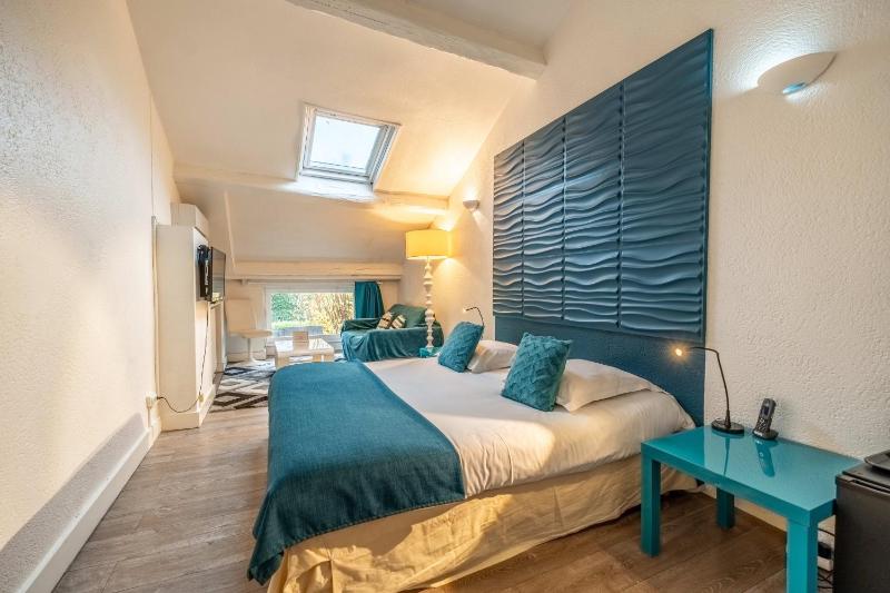 Quadruple Room image 1