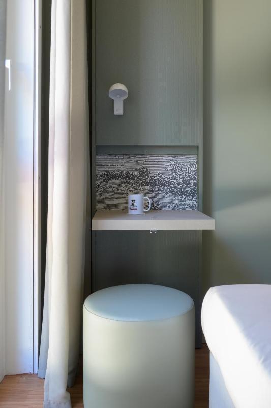 Standard Queen Room image 3