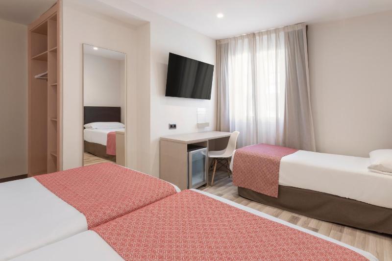 Triple Room image 1