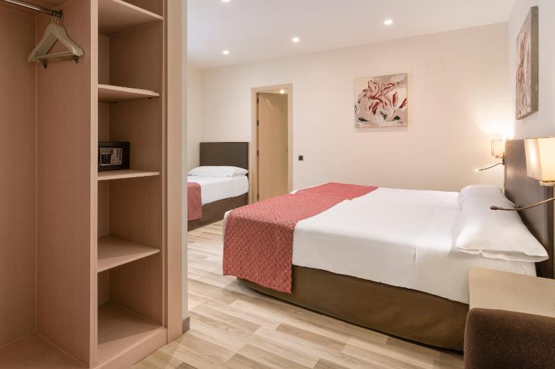 Triple Room image 3
