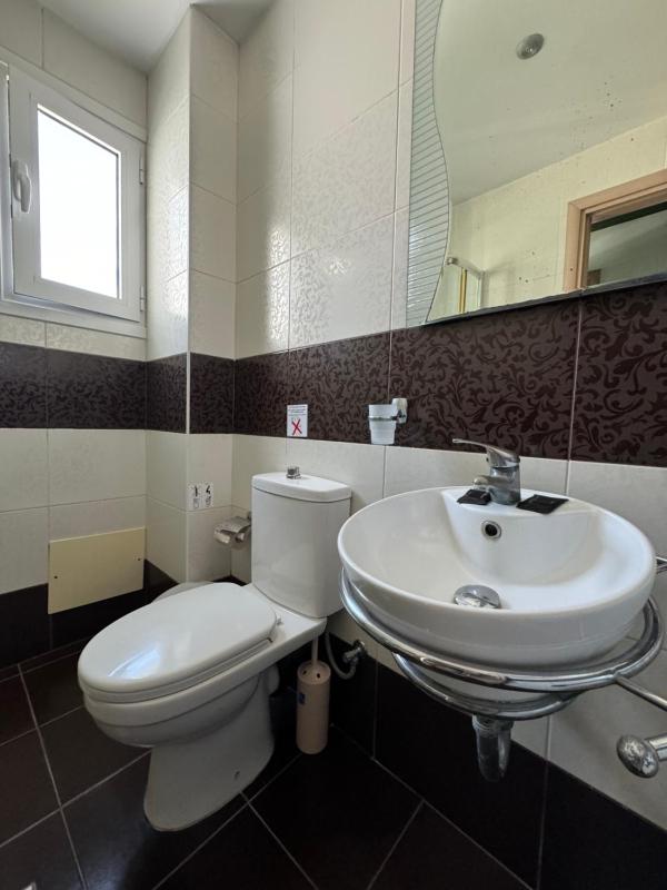 Double or Twin Room with Balcony image 4
