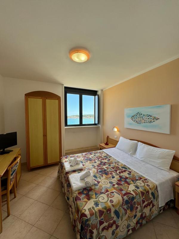 Apartment with Sea View image 4