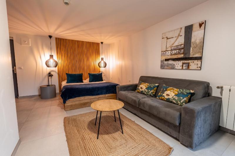 Quadruple Room with Terrace image 1