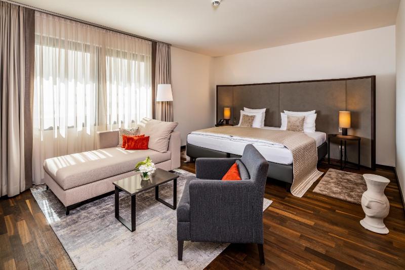 Executive Room image 1