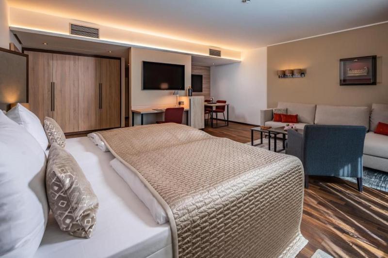 Junior Suite image 3