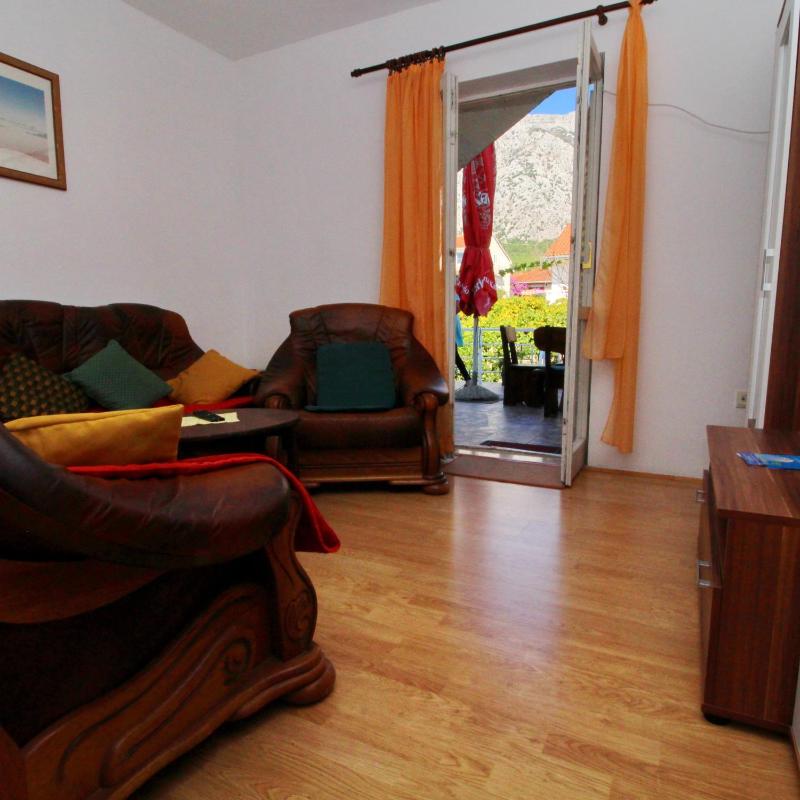 Three bedroom apartment with terrace - image 19