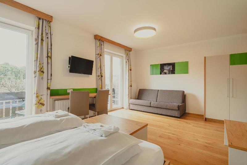 Quadruple Room with Balcony image 1