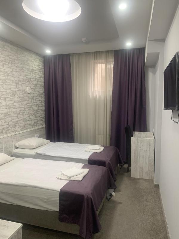 Budget Double or Twin Room image 3