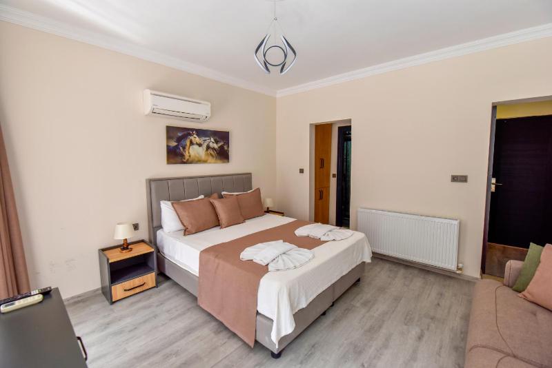 Mykonut Boutique Suites - image 25
