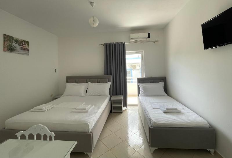 Joni Apartments - image 8