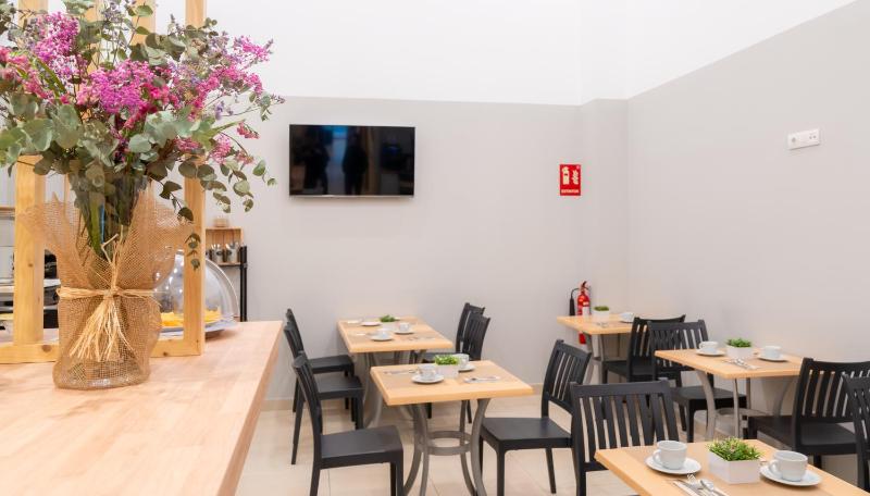Nuvi Mercado - image 14