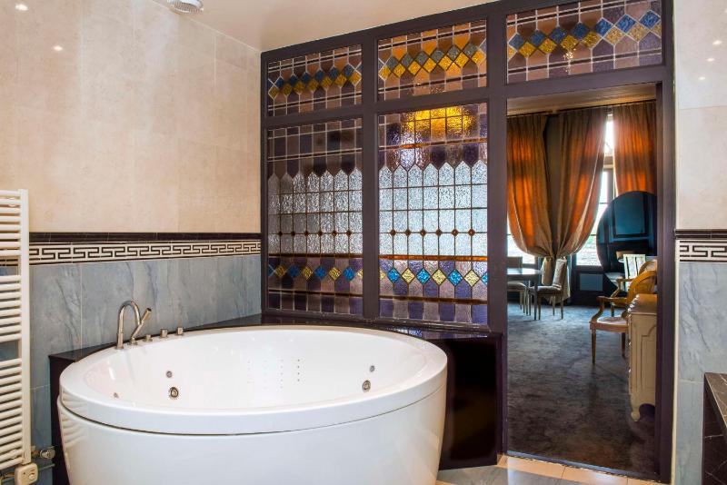 Best Western Le Cheval Blanc - image 23