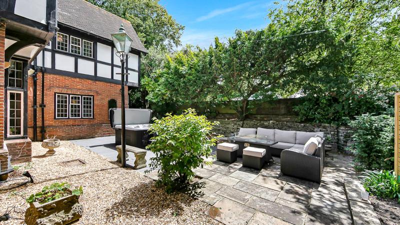 Tudor Grange - image 7