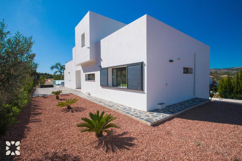 Villa image 2