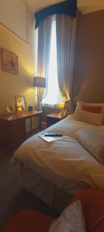 Cranborne Guest Accommodation Exclusively for Adults - image 5