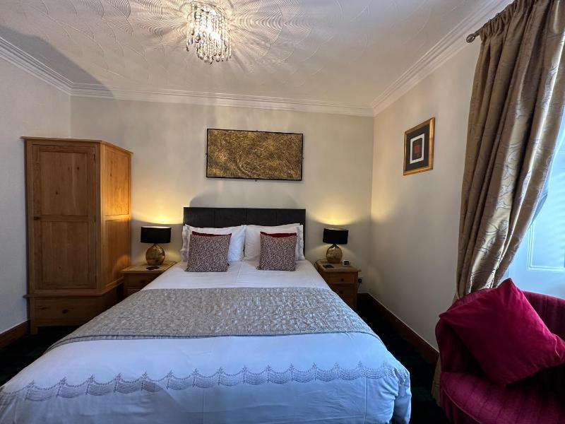 Double Room with Shower image 1