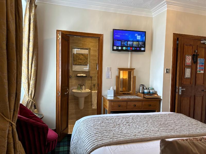 Double Room with Shower image 3