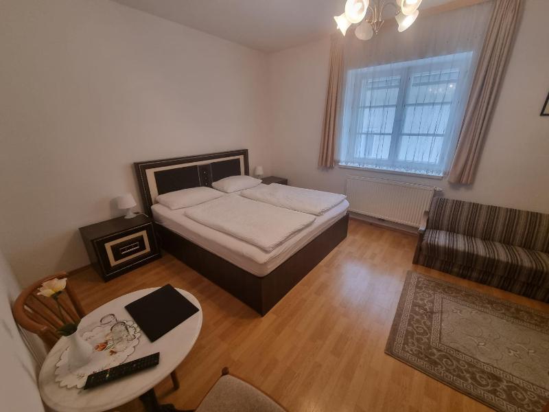 Triple Room image 3
