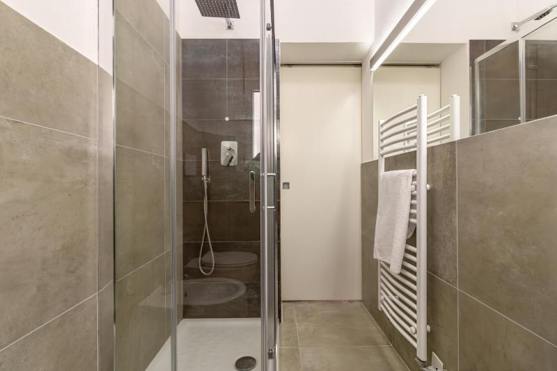 GIGI HOUSE [appartamento PIAZZA MAZZINI] 300m dal mare - image 15