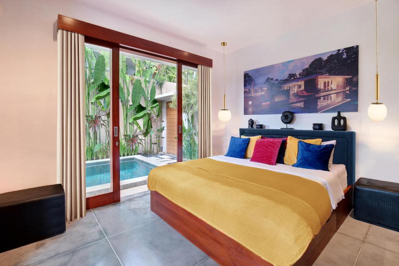 You think you know Canggu - Think again! Stunning LARGE LUXXE 7bed Villa - image 33